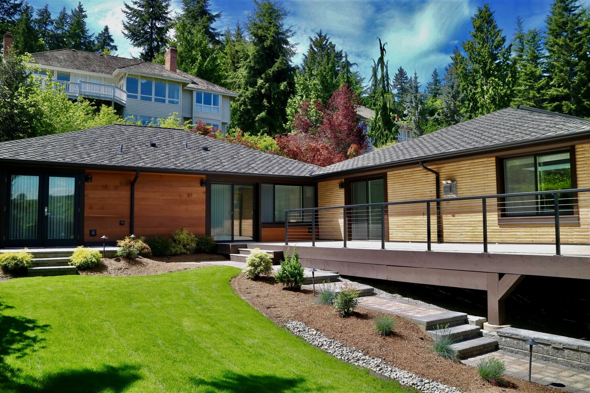 Building Photo - 6240 E Mercer Way