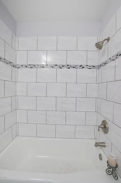 Building Photo - 5998 N 78th St