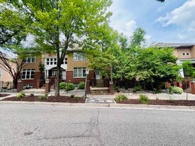 Building Photo - 222 Ridgewood Ave