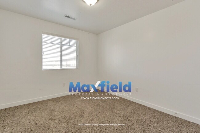 Building Photo - Beautiful Townhouse in Draper - 3 BD 2.5 BA 2 GA - 2250 Square Feet