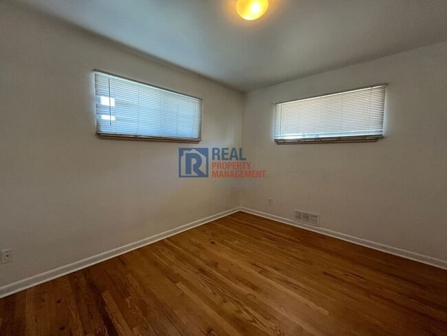 Building Photo - 3696 Glencoe St