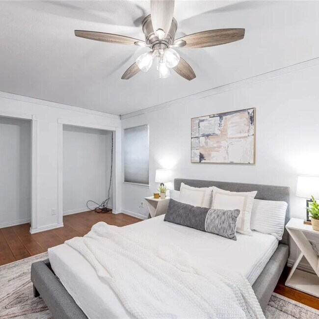 Building Photo - 3822 W Calgary Ct