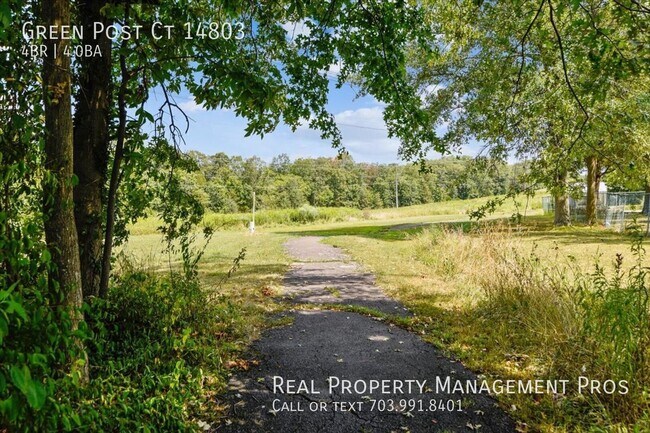 Building Photo - Green Post Ct 14803-