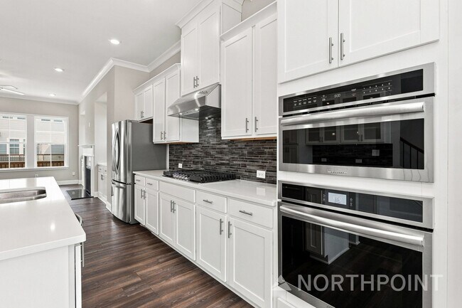 Building Photo - 300 Overture Ct SE