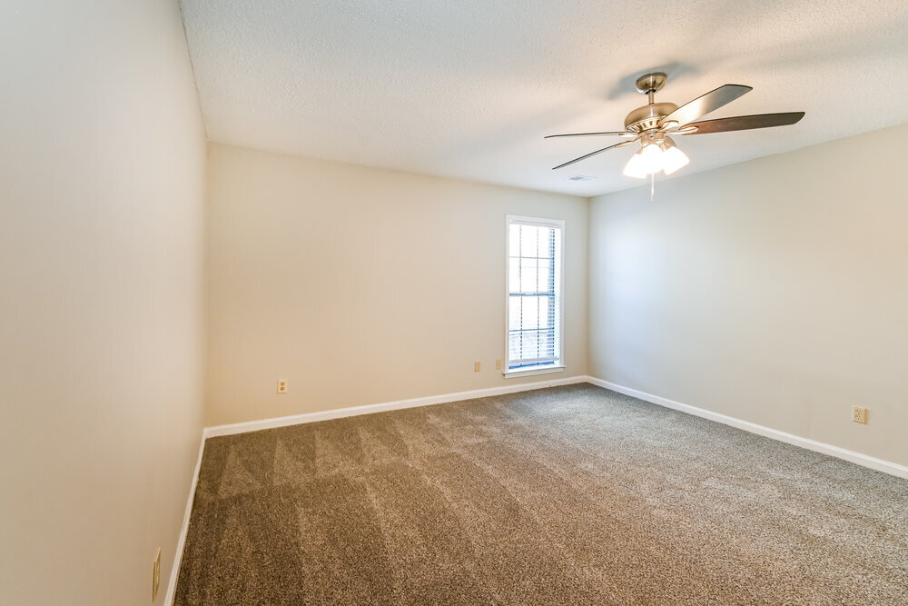 Building Photo - 2224 Webbing Dr