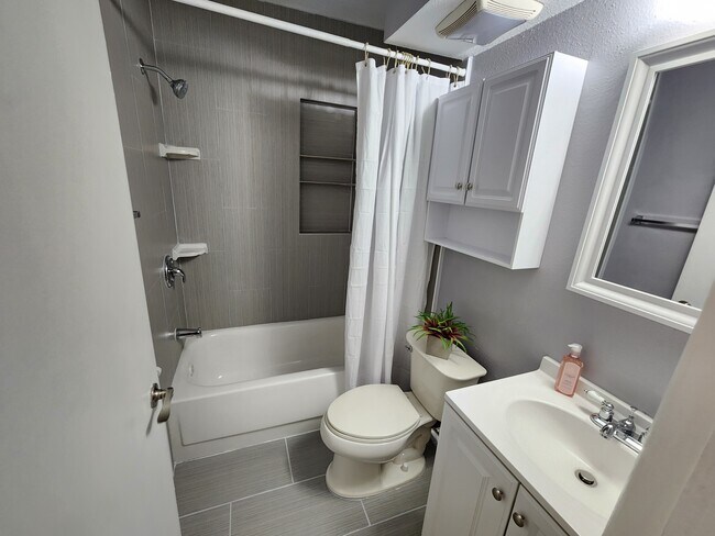 New updated bathroom - 813 64th Ave N