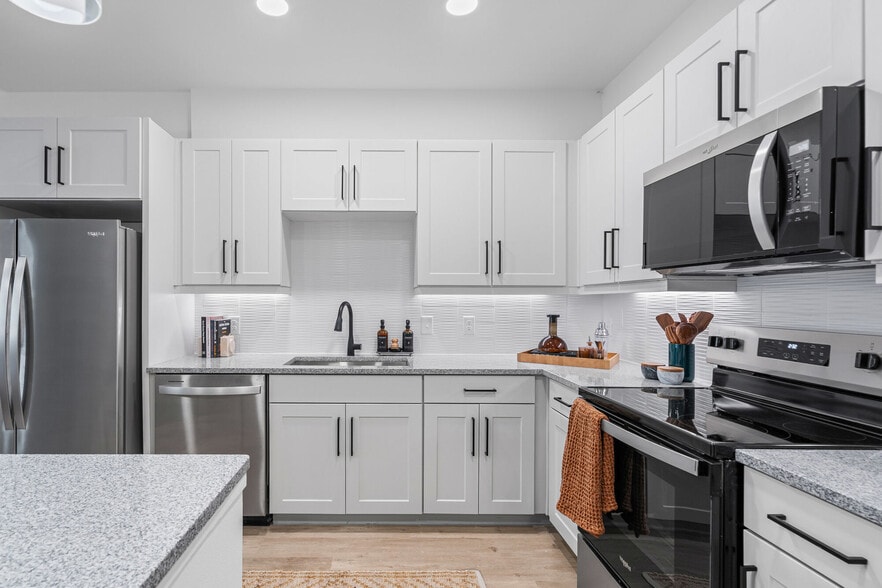 Alpine Creekside apartments — community photo - Alpine Creekside