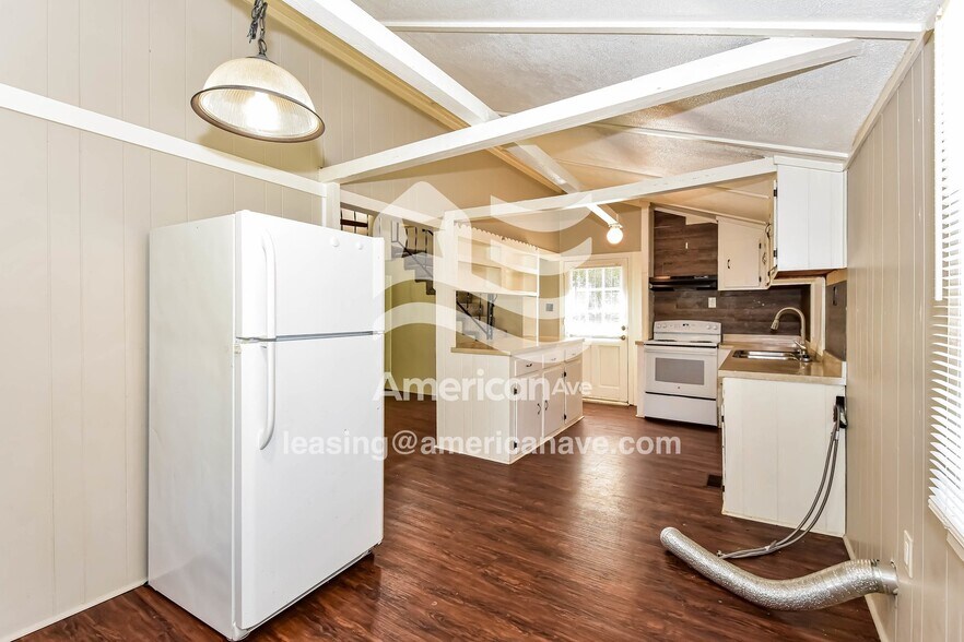 Building Photo - 130 Pinestraw Cir