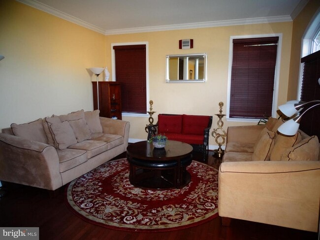 Building Photo - 6453 Swimmer Row Way