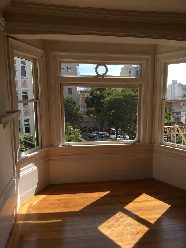 Primary Photo - 1324 Pine St