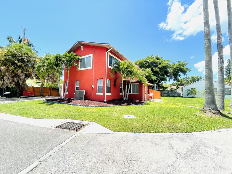 Safe residential location - 13100 Boca Ciega Ave