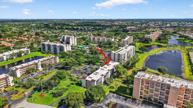 Building Photo - 14375 Strathmore Ln