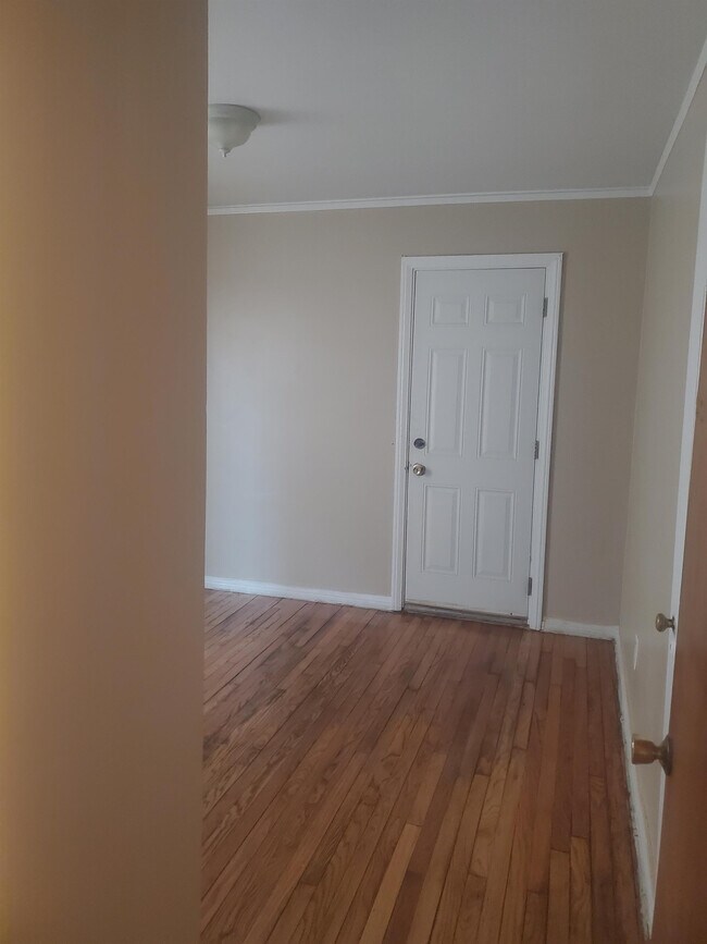 Building Photo - 12311 Laing St