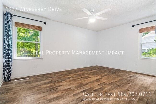 Building Photo - 4927 Wineberry Dr