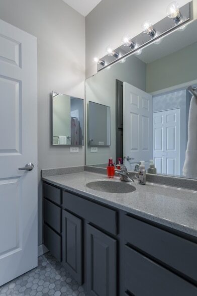 Building Photo - 545 N 1st St