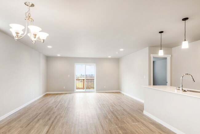 Building Photo - Newly Built 4bd 2.5ba in LSSD
