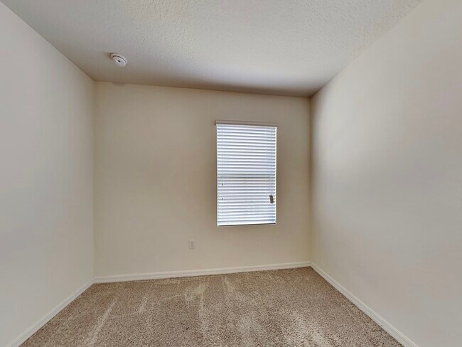 Building Photo - 320 Aberdeen Dr