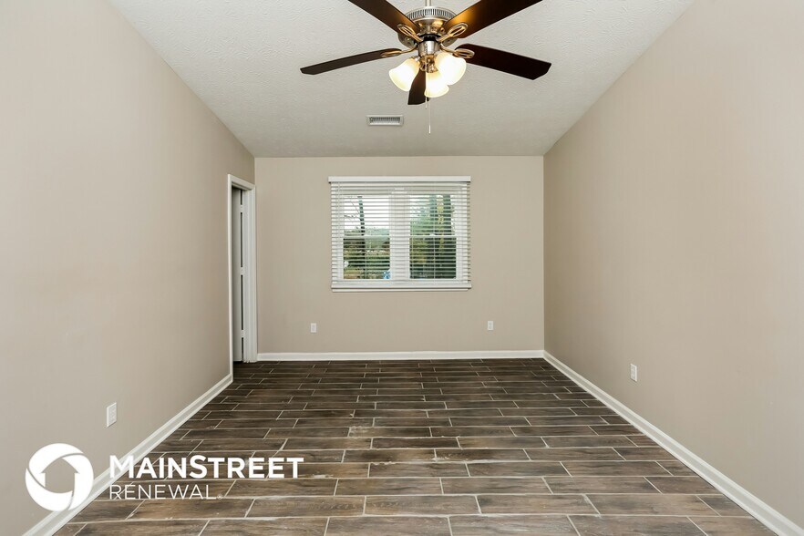 Building Photo - 2066 Marshes Glenn Dr