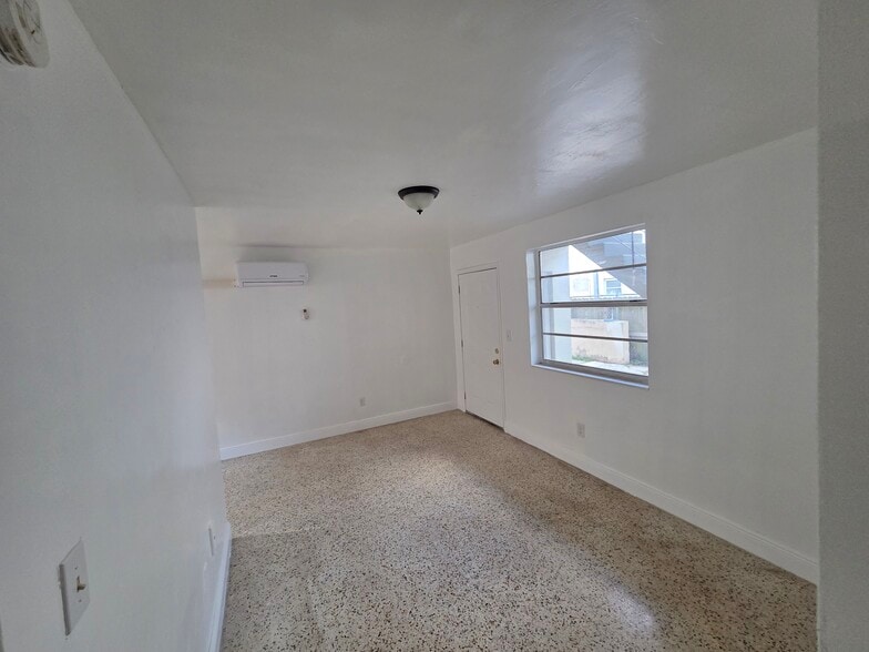 living room - 843 SW 3rd St