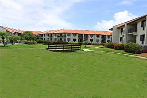 Building Photo - 1515 Pinellas Bayway S