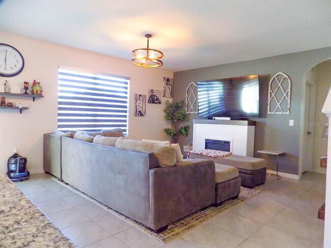 Building Photo - 5122 Fiddlewood Way