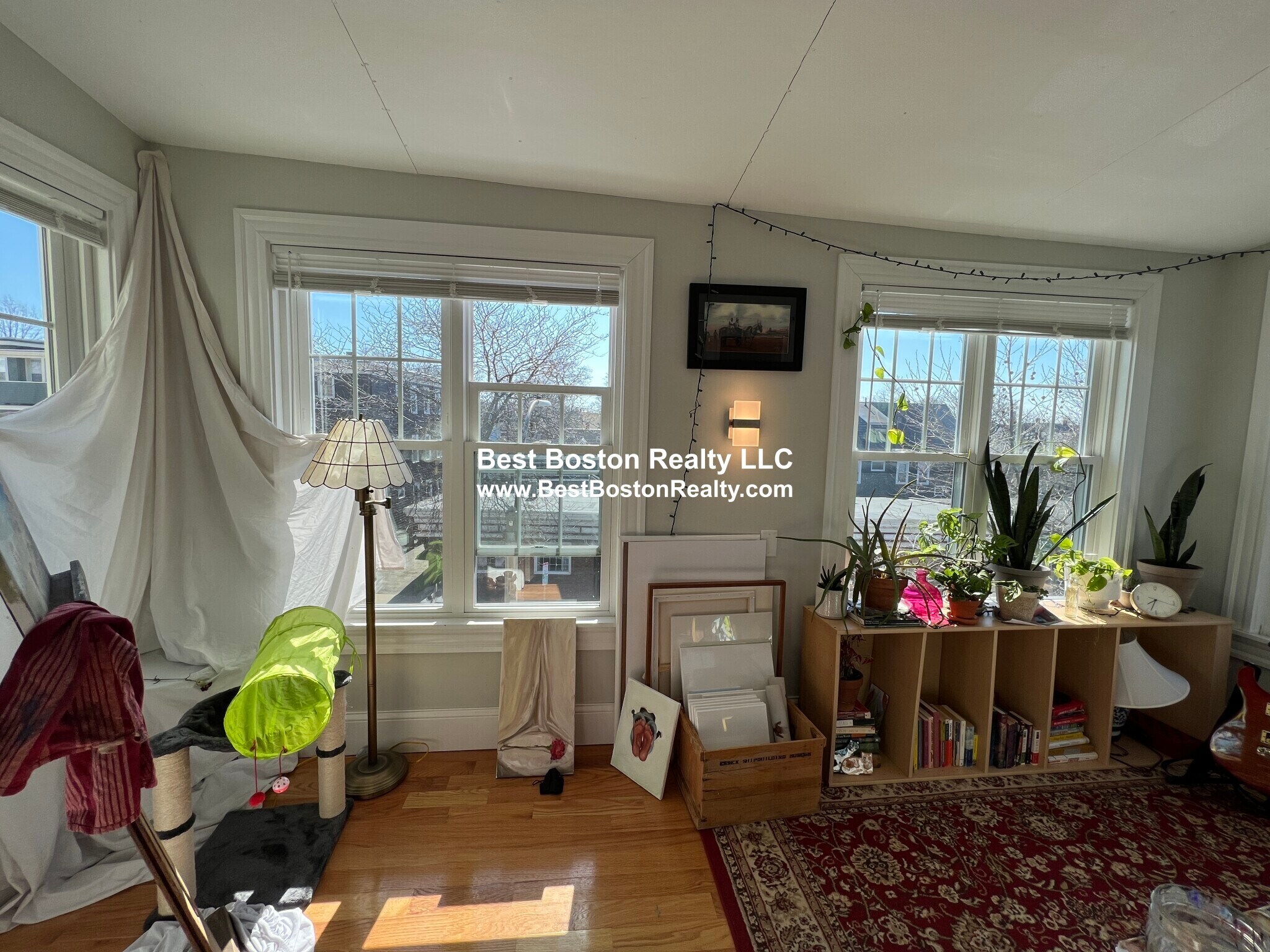 Building Photo - 305 Highland Ave