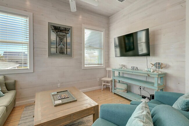 Building Photo - 1624 Eleventh St