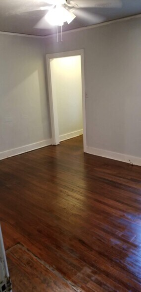 Building Photo - 4808 S Westhaven Dr
