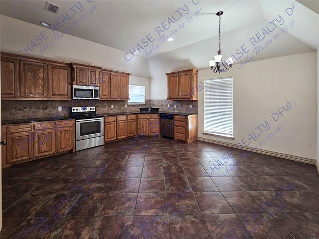 Building Photo - 240 Spyglass Dr