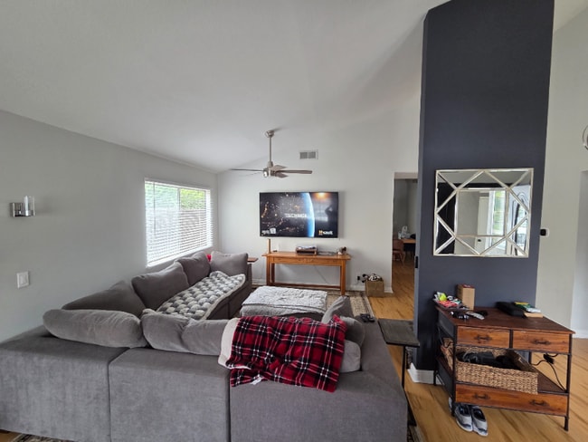Building Photo - 8073 Hillandale Dr