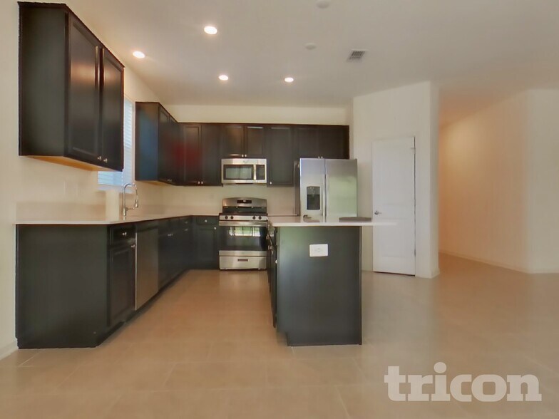 Building Photo - 33658 Sky Blossom Cir