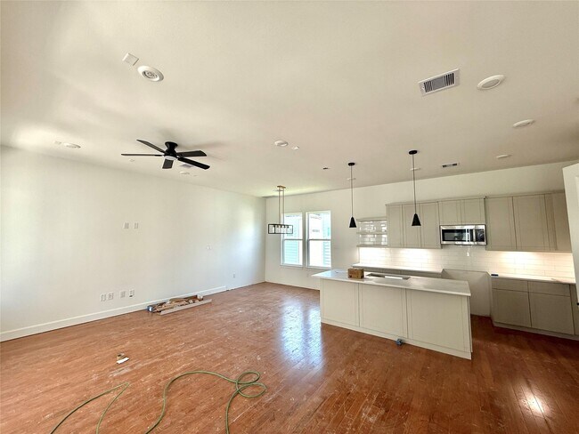 Building Photo - 9428 Campbell Rd