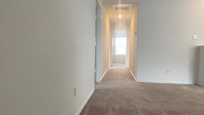 Building Photo - 4128 Home Place Rd