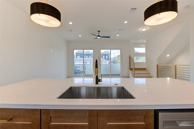 Building Photo - 4702 Coke St