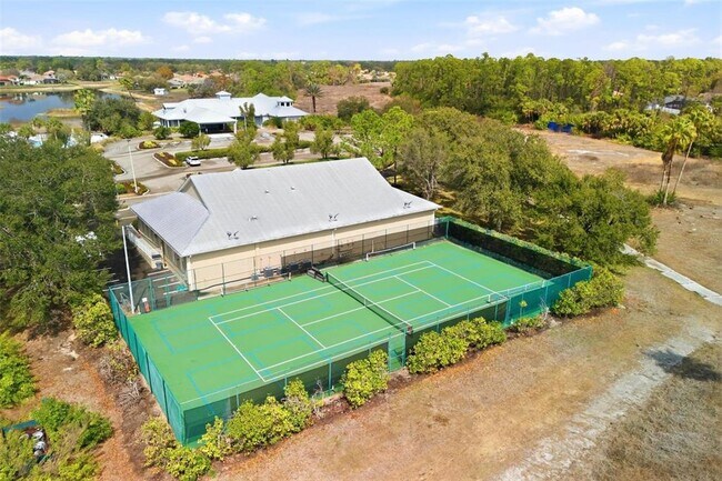 Building Photo - 2499 Silver Palm Rd