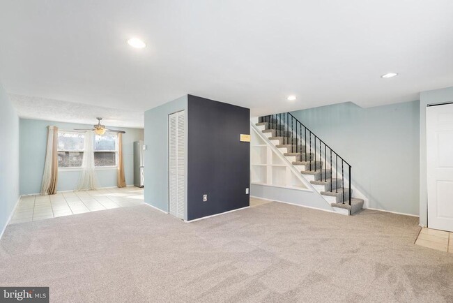 Building Photo - 7633 Allendale Dr