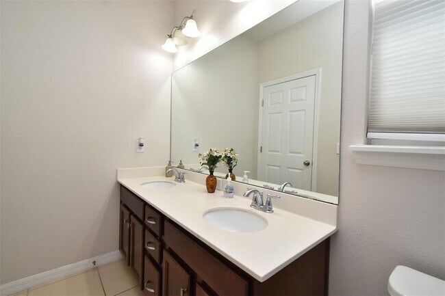 Building Photo - 7968 Corkfield Ave