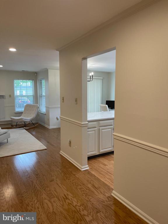Building Photo - 211 Sonnett Pl