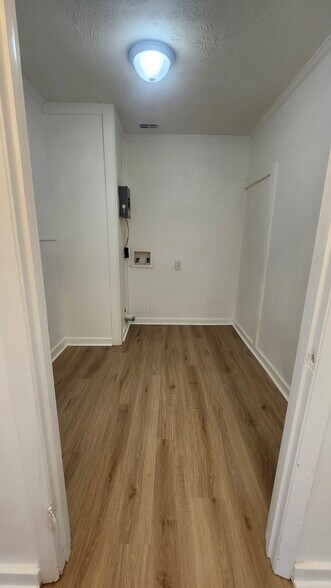 Building Photo - 4014 Chelsea Dr