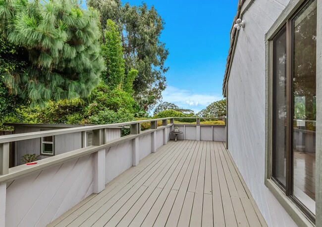 Building Photo - Unfurnished Village of Del Mar Home Boasti...