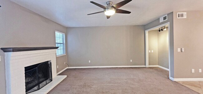 Building Photo - 210 Wales Dr