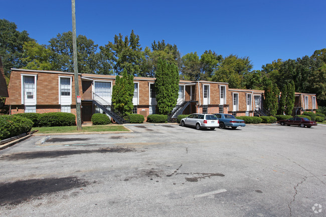 Primary Photo - Amberwood Apartments