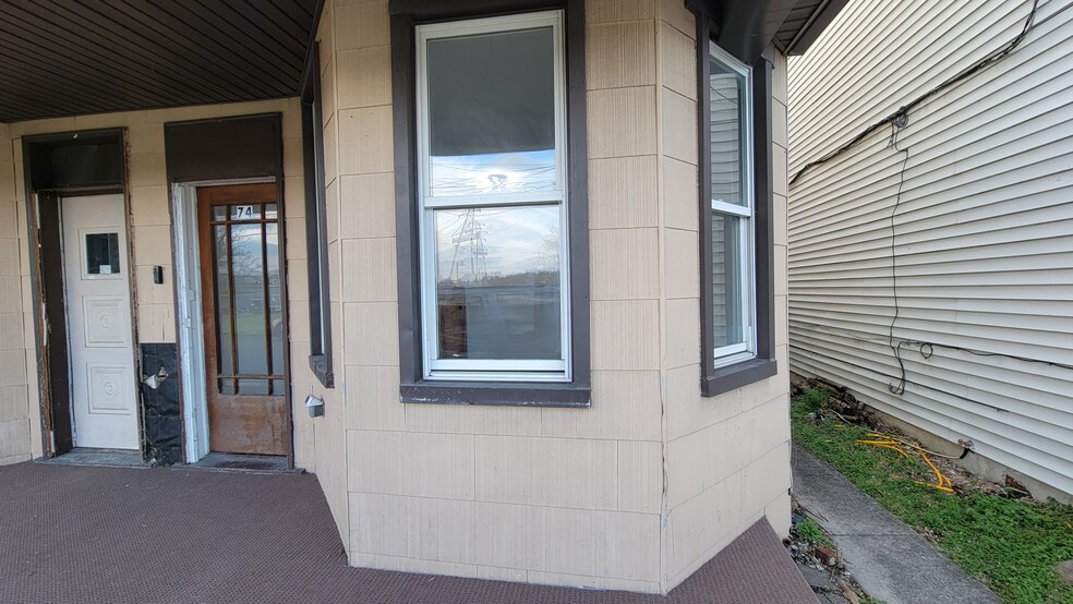 Building Photo - 74 Blocker St