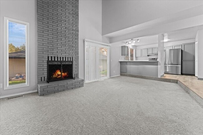 Building Photo - OPEN HOUSE FRIDAY 3/6/26 - Newly Renovated 3BD/2BA Duplex w/ Garage & Fireplace - Beaverton Highl...