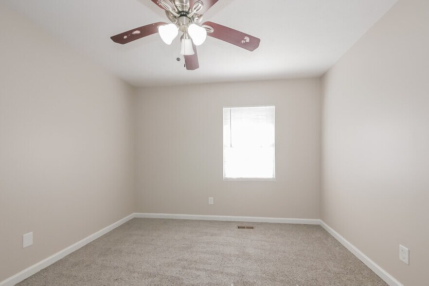 Building Photo - 8872 Channing Dr