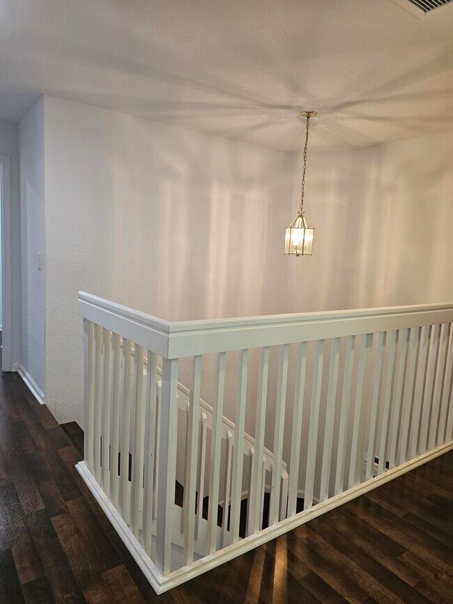 Building Photo - 7533 Topiary Ave