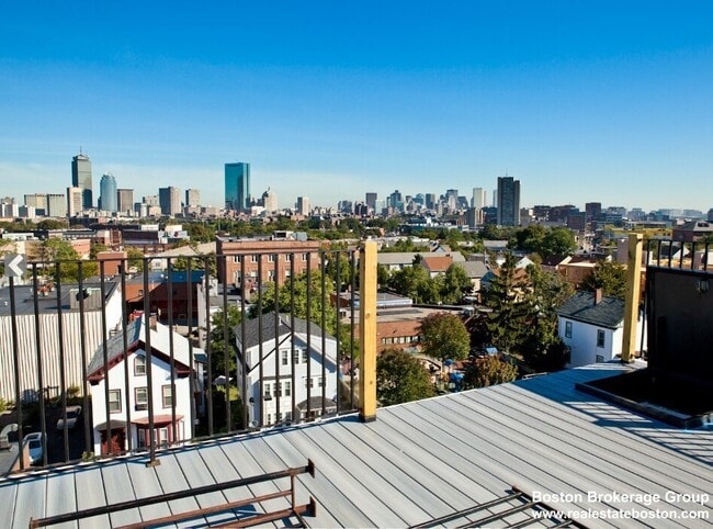 Building Photo - 4 Kearsarge Ave