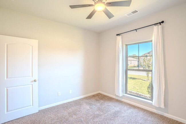 Building Photo - 14145 Lannister Ln