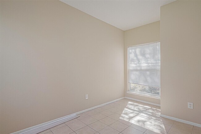 Building Photo - 15730 Oak Mountain Dr