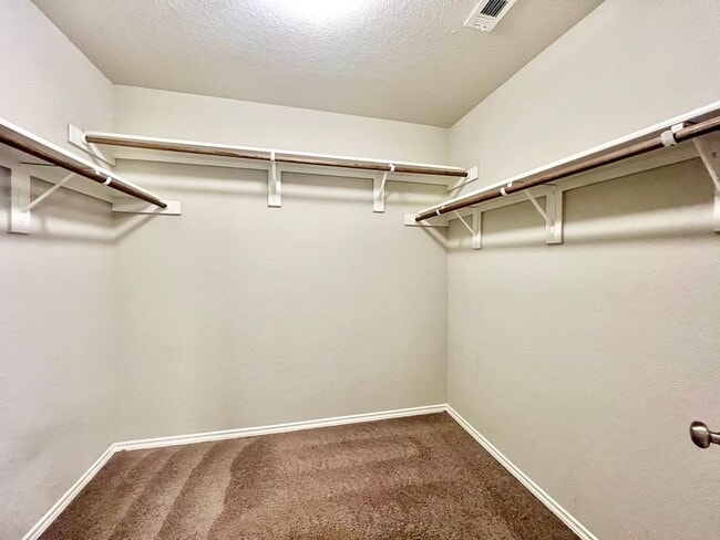 Building Photo - Charming Single-Story Home in Amenity-Rich Community